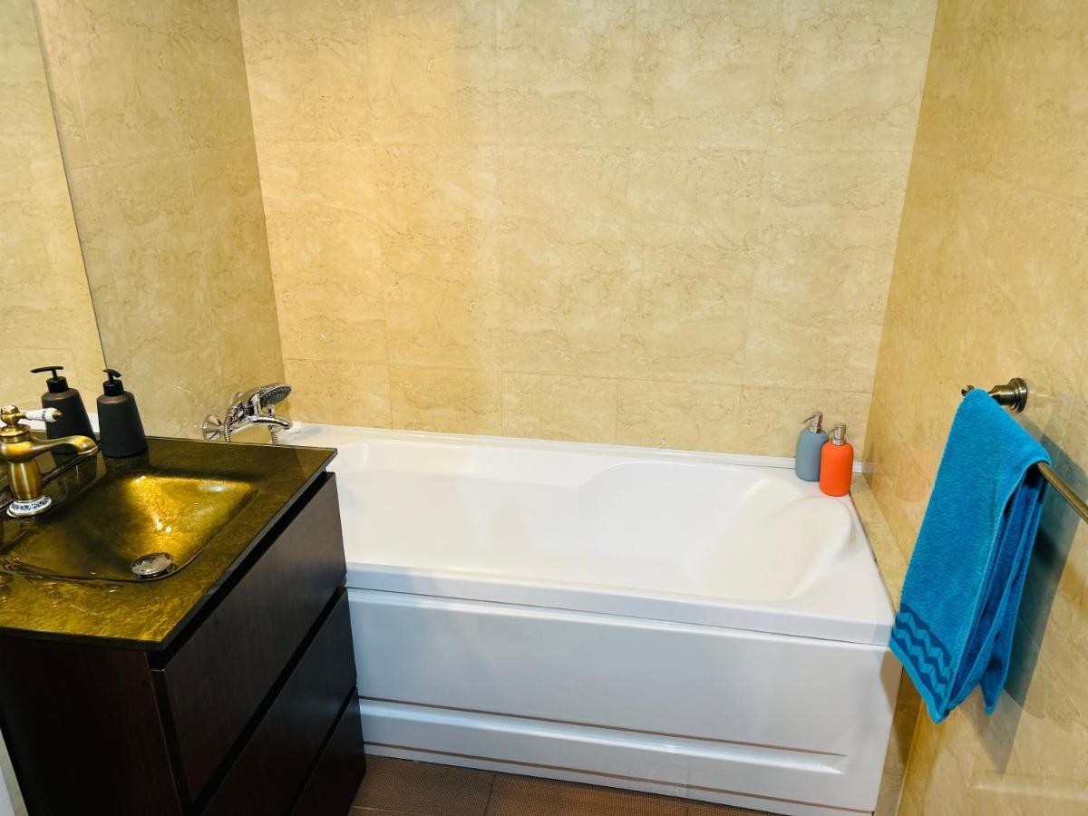Bucharest Apartment Near The Center, Subway, Mall And Park Exterior foto